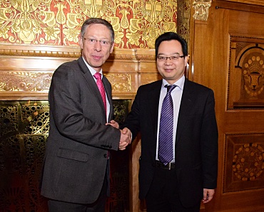 Bürgermeister Dr. Carsten Sieling und Generalkonsul Congbin Sun