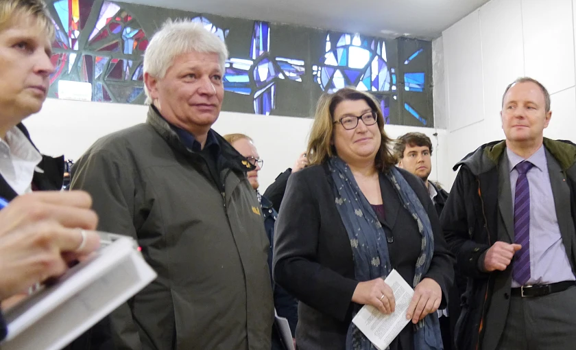 Sonja Glasmeyer, Georg Schulte, Senatorin Anja Stahmann und Martin Böckmann beantworten Fragen der Pressevertreterinnen und -vertreter