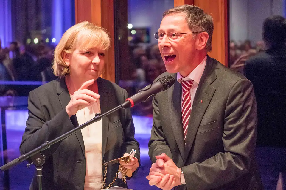 Die Kohlkönigin von 2015, NRW-Ministerpräsidentin Hannelore Kraft mit Bürgermeister Carsten Sieling