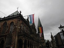 Offizieller Besuch: Die Luxemburg-Flagge weht am Bremer Rathaus