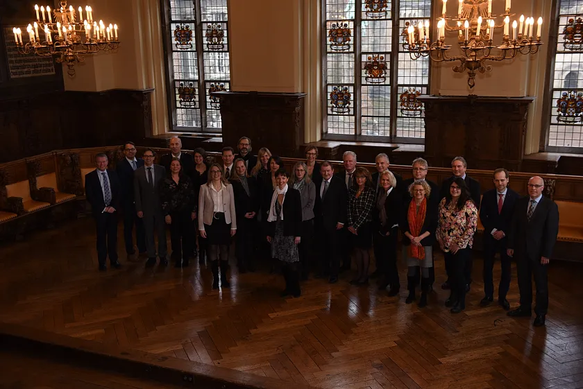 Vertreterinnen und Vertreter der ausgezeichneten Unternehmen