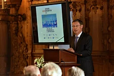 Bürgermeister Carsten Sieling während der Abschlussveranstaltung des Deutschen Außenwirtschaftstages im Bremer Rathaus