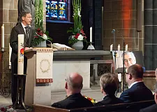 Bürgermeister Sieling: Wir verabschieden uns von einem großartigen Menschen, einem leidenschaftlichen Sozialdemokraten und einem Bürgermeister, der mit Herz und Verstand unseren beiden Städten Bremen und Bremerhaven gedient hat.