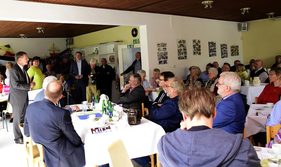 Bürgermeister Sieling gratuliert zu 50 Jahre Begegnungsstätte Huchting