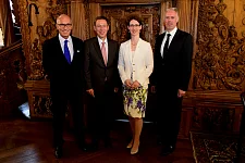 Bürgerparkvereinspräsident Joachim Linnemann, Bürgermeister Dr. Carsten Sieling, Bettina Gräfin Bernadotte af Wisborg und Bürgerparkdirektor Tim Großmann