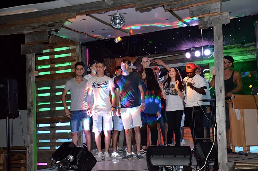 WOS-Schülerinnen und -Schüler rappen auf der "Palette"