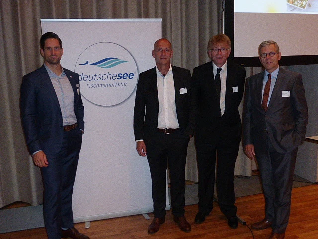 (v.l.) Ulrich Grewe Deutsche See GmbH & Co. KG); Robert Jung (Nordsee GmbH) Heiko Frisch (Dreistern Räucherei GmbH & Co. KG) und Harald Emigholz (Handelskammer Bremen – IHK für Bremen und Bremerhaven)