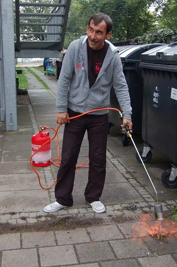 Jamal Kalouf machte spontan mit beim "Day of Caring"