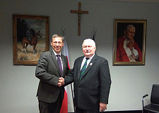 Lech Walesa mit Carsten Sieling