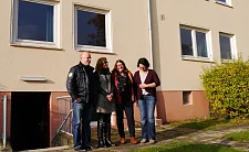 v.l.: Peter Nowack, Ortsamtsleiter Blumenthal, Mageda Abou-Khalil, ASB, Senatorin Anja Stahmann und Einrichtungsleiterin Andrea Hoyng (ASB)