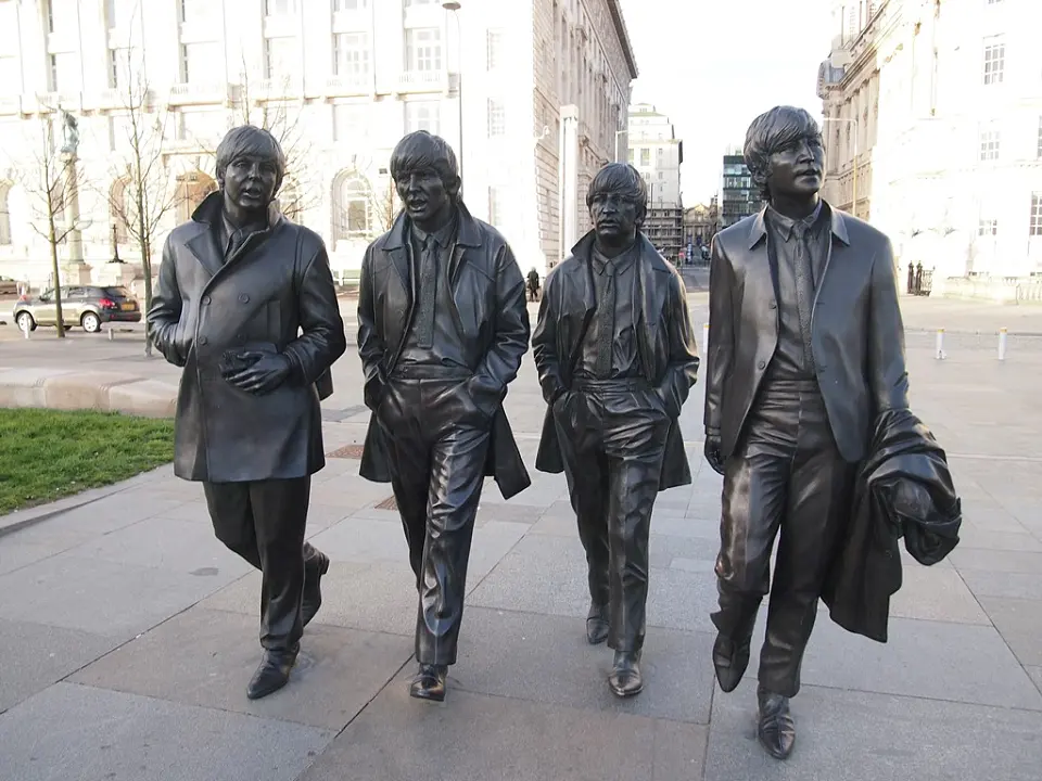 Die Beatles Statue in Liverpool