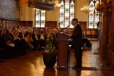 Bürgermeister Sieling begrüßt die Gäste zur Preisverleihung