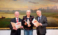 Freuen sich auf das Mitsingfest und den Welterbetag: Bürgerschaftspräsident Christian Weber, Universitätsmusikdirektorin Susanne Gläss und Bürgermeister Carsten Sieling