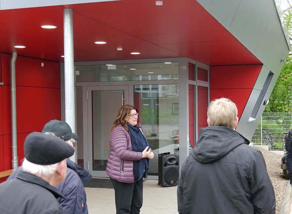 Das neue Umkleidegebäude auf der Sportanlage Ihletal mit seiner auffälligen Architektur