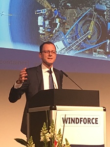Senator Günthner bei der Eröffnung der WINDFORCE 2017 in Bremerhaven