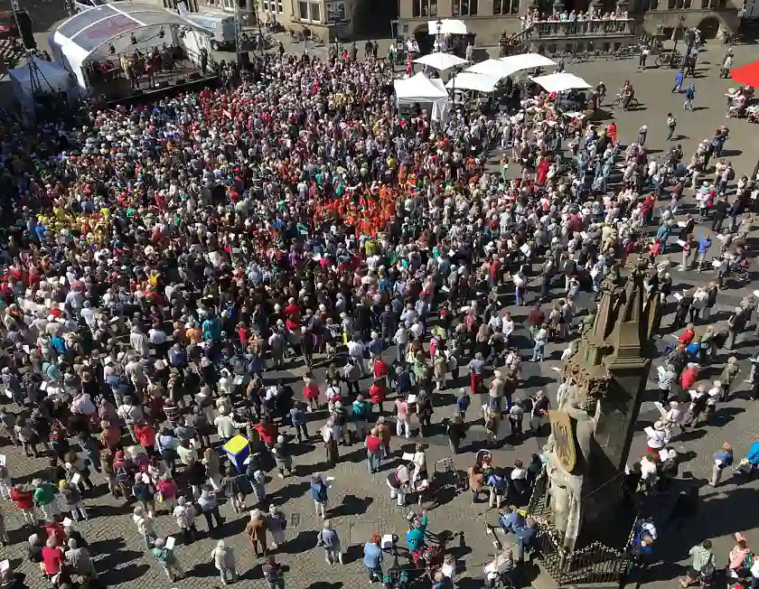 Das erste Mitsingfest 2017 auf dem Marktplatz