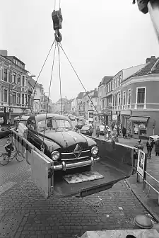 Ein Borgward anlässlich einer Ausstellung in der Steintor-Galerie am Ziegenmarkt, März 1984 | Foto: Jochen Stoss