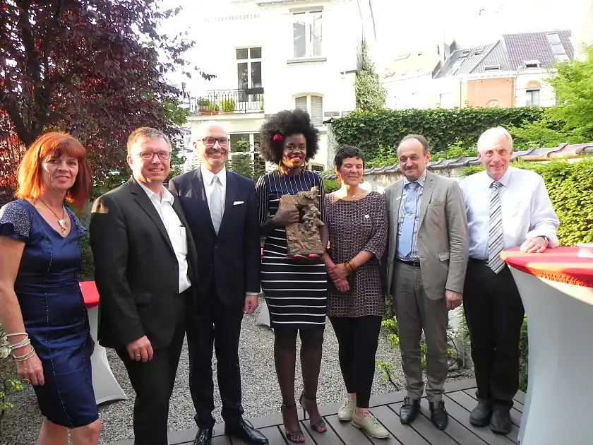 Podiumsdiskussion LVHB Brüssel von Links: Monika Hoegen (Moderatorin), Joachim Schuster (MEP), Peter Simon (MEP), Stella Agara, Lies Craeynest (Oxfam), Klaus Rudischhauser (Europäische Kommission), Christian Bruns (Leiter Vertretung des Landes Bremen in Brüssel).