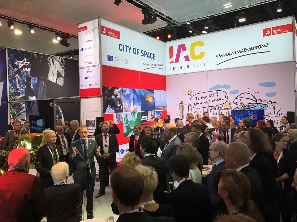 Der Bremer Gemeinschaftsstand zog bereits zur Eröffnung viele Besucher an.