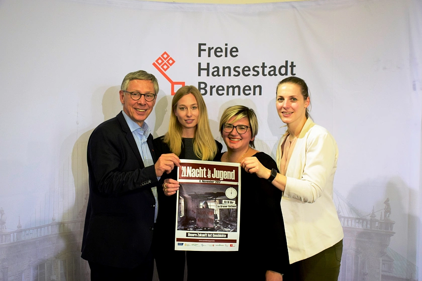 Bürgermeister Sieling, Insa Junge, Derya Keyssler und Miriam Hafner aus dem Organisationsteam freuen sich auf die 20. "Nacht der Jugend"