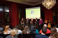 Diskussion unter dem Veranstaltungsmotto "Wann, wenn nicht jetzt" im Kaminsaal