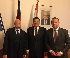 Foto v.l.n.r.: Innensenator Ulrich Mäurer (Bremen), Andreas Geisel, Senator für Inneres und Sport ( Berlin)  sowie Andy Grote, Senator für Inneres und Sport (Hamburg).
