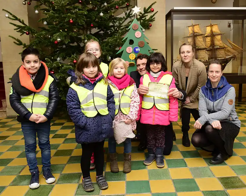 Die Kinder des Kindertagesheims der Heilig-Geist-Kirch haben das 18. Türchen des Adventskalenders geöffnet.