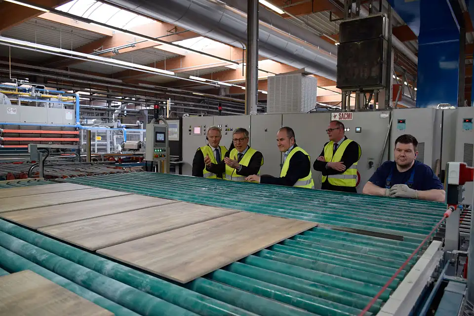 Beim Qualitätscheck: Dr. Rüdiger Grau, Bürgermeister Dr. Carsten Sieling, Dr. Albrecht Kumpmann und BIS-Geschäftsführer Nils Schnorrenberger (von links)