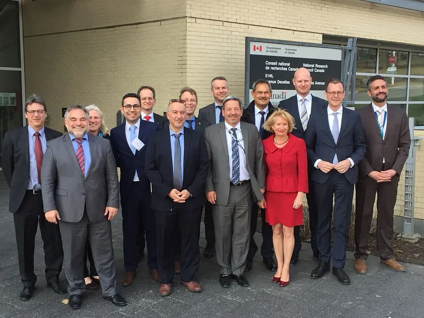 Gespräche mit MDA, Bombardier, dem National Research Council und der Provinz Quebec über Kooperationsmöglichkeiten