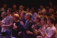 Beim "Body-Energizer" zum Auflockern de Veranstaltung
