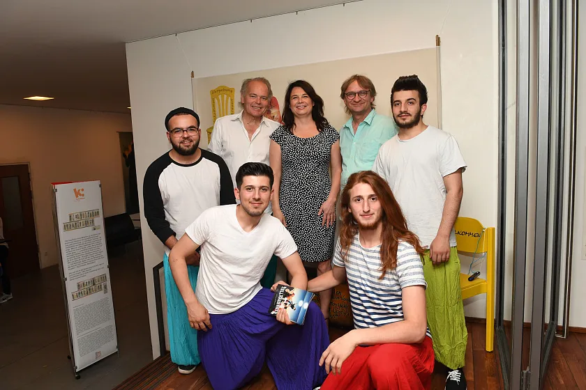 Staatsrätin Ulrike Hiller mit den ZollhausBoys sowie Pago Balke und Gerhard Stengert