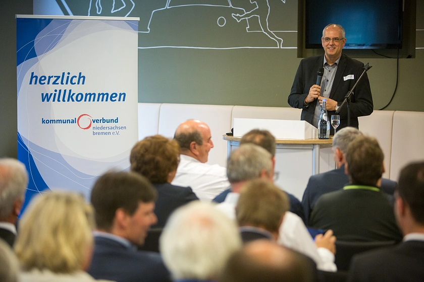 Vorstandsvorsitzender Dr. Andreas Bovenschulte Vorstandsvorsitzender Dr. Andreas Bovenschulte