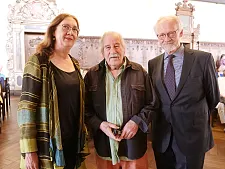 Bürgermeisterin Linnert, Prof. Neuenhausen und Hans-Henning Hoff vor Beginn der Feierstunde im Bremer Rathaus