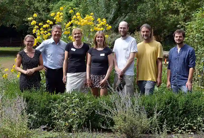 Naturerlebnisort in Huchting: Senator Lohse zu Besuch bei "Arbeit & Ökologie"  