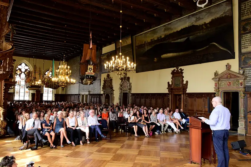 Feierlicher Senatsempfang in der Oberen Rathaushalle für die neuen Auszubildenden