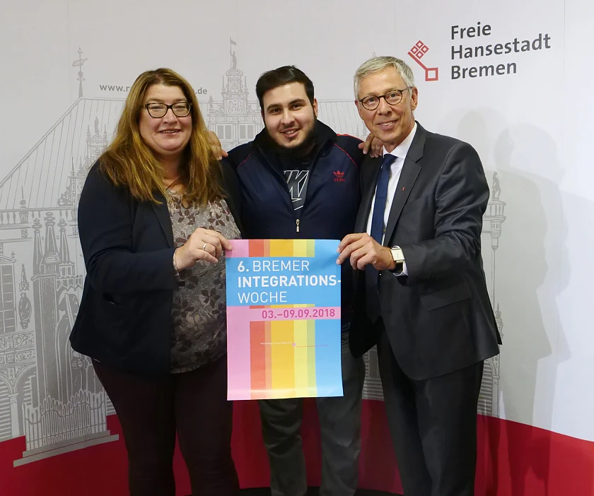 Bürgermeister Carsten Sieling, Mahmut Bucakli (Senatorin für Soziales, Jugend, Frauen, Integration und Sport) und Sozialsenatorin Anja Stahmann präsentieren das Programm der 6. Bremer Integrationswoche