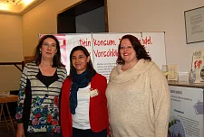 Karoline Linnert, Ana Maria Becker und Steffi Neumann (von links) bei der Ausstellungseröffnung.