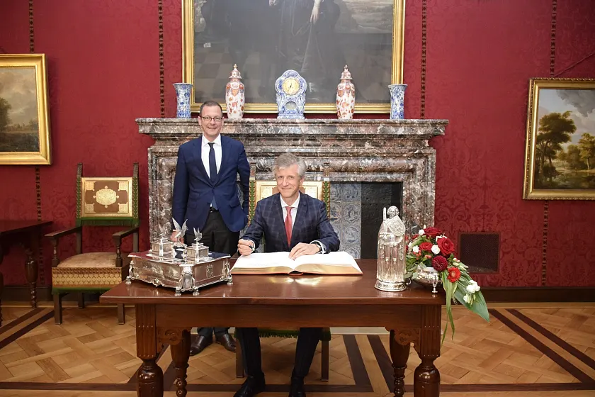 Eintrag in das Goldene Buch der Freien Hansestadt Bremen