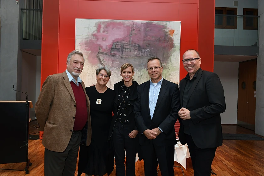 (v. L)  Prof. Dr. Micha Brumlik (Erziehungswissenschaftler und Publizist), Libuse Cerna (Festivalleitung globale°), Géraldine Schwarz (Autorin „Die Gedächtnislosen), Christoph Sodemann (Moderator), Frank Hanf (Landesvertretung Bremen beim Bund). 