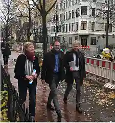 Brigitte Hawelka, Quartiersmeisterei Lehe, Senator Günthner und Sieghard Lückehe, STÄWOG auf dem Weg von der Goethe 45 zum Goethe Camp.