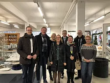 v.r.n.l.: Martin Günthner, Ulrich Ipach, Carmen Jorek, Bärbel Hölzen-Schoh, Klaus Oks, Hildegard Jansen, Kai Stührenberg, Karen Albrecht zu Gast im alz