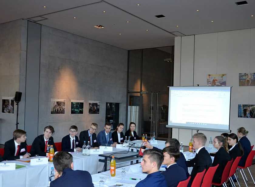 Das Foto zeigt Teilnehmende der Veranstaltung 