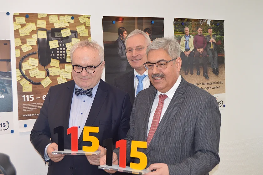 Staatsrat Hans-Henning Lühr, Frank-Rüdiger Srocke und Oberbürgermeister Melf Grantz