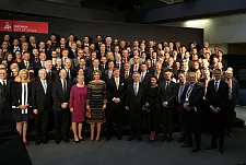 City of space - Gruppenbild bei Airbus