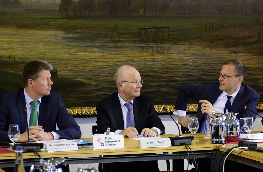 Senatspressekonferenz zum Parkhaus-Mitte-Verkauf: Bausenator Dr. Joachim  Lohse, Wolfrat Voigt, Präsident der Gustav Zech Stiftung und Wirtschaftssenator Martin Günthner informieren die Medien