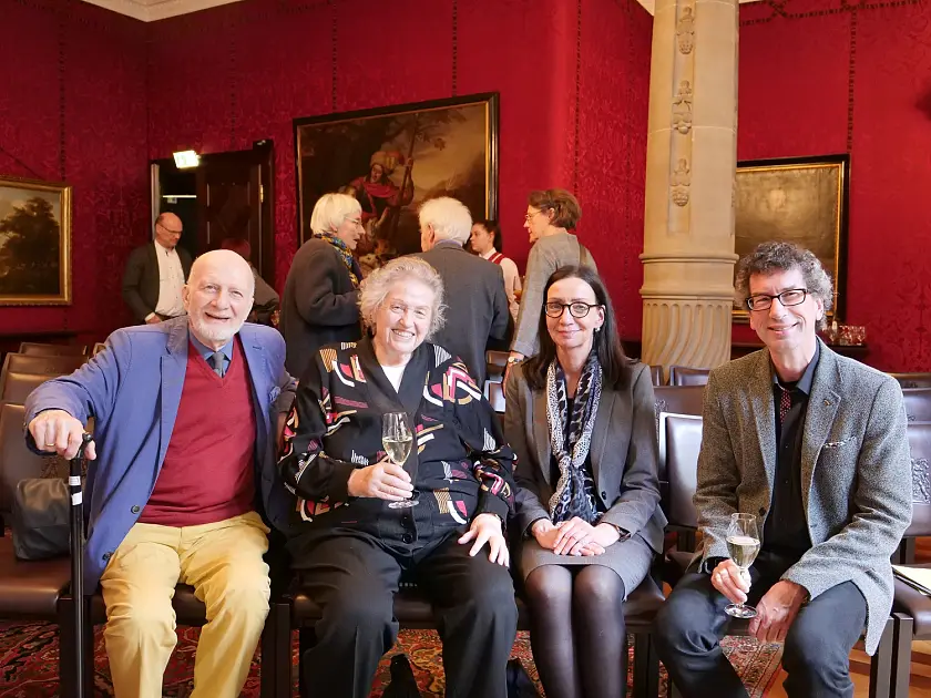 (v.l.n.r): Prof. Klaus Bernbacher, Siegrid Ernst, Staatsrätin Carmen Emigholz und Tim Günther. 