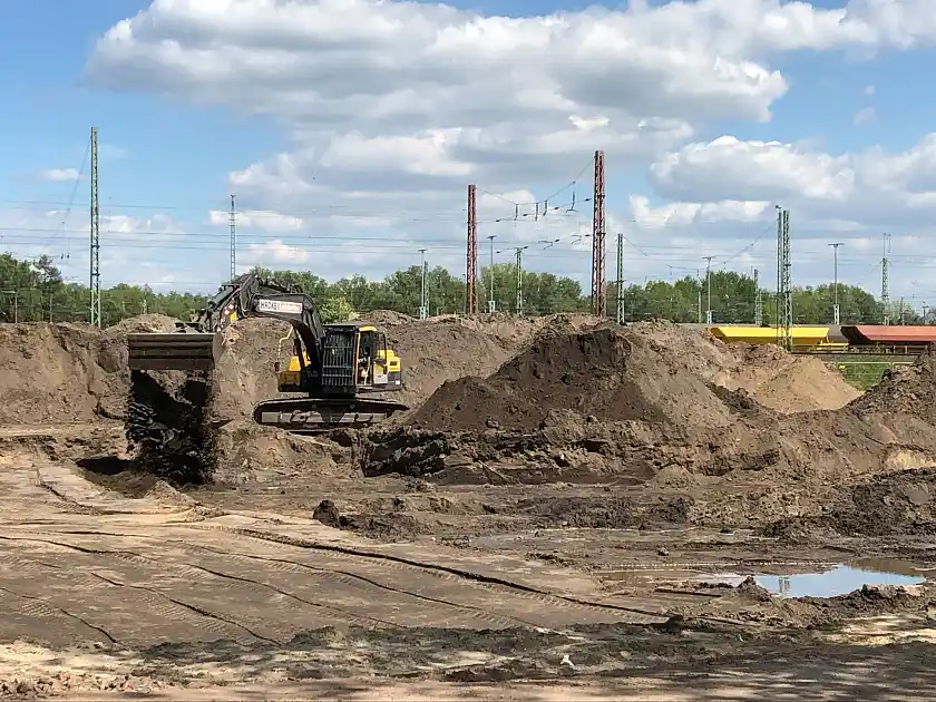 Eine beachtliche Baugrube