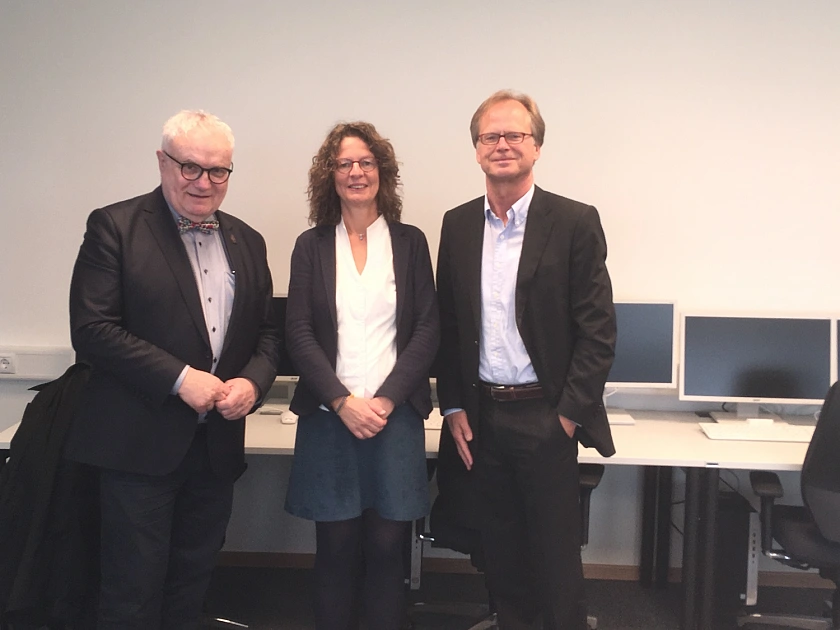 (v.l.n.r.).: Staatsrat Henning Lühr, die Präsidenten des Amtsgerichts Bremen Ann-Marie Wolff und Staatsrat Jörg Schulz