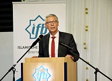 Bürgermeister Carsten Sieling nahm als Ehrengast an der Veranstaltung teil und wandte sich mit einigen Worten an die Gäste