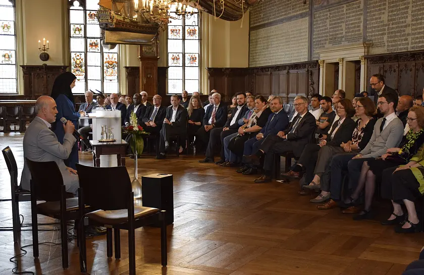 Die Koranrezitation in der Oberen Rathaushalle gehörte zum Programm des Ramadan-Empfangs